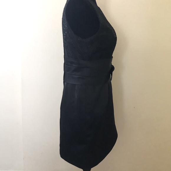 Black cocktail dress with bow in the middle - Picture 11 of 16